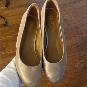 Clarks Women's Tan Pumps
